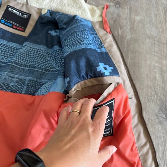 O'Neill Utility Snow Jacket Coral Beige Hooded Ski Snowboard Coat Size Medium - Picture 9 of 16